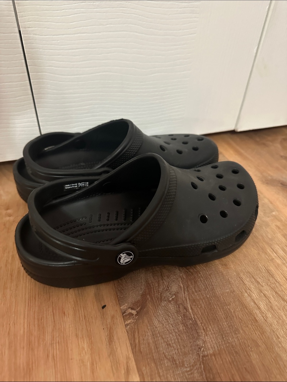 CROCS Classic Clog in Black